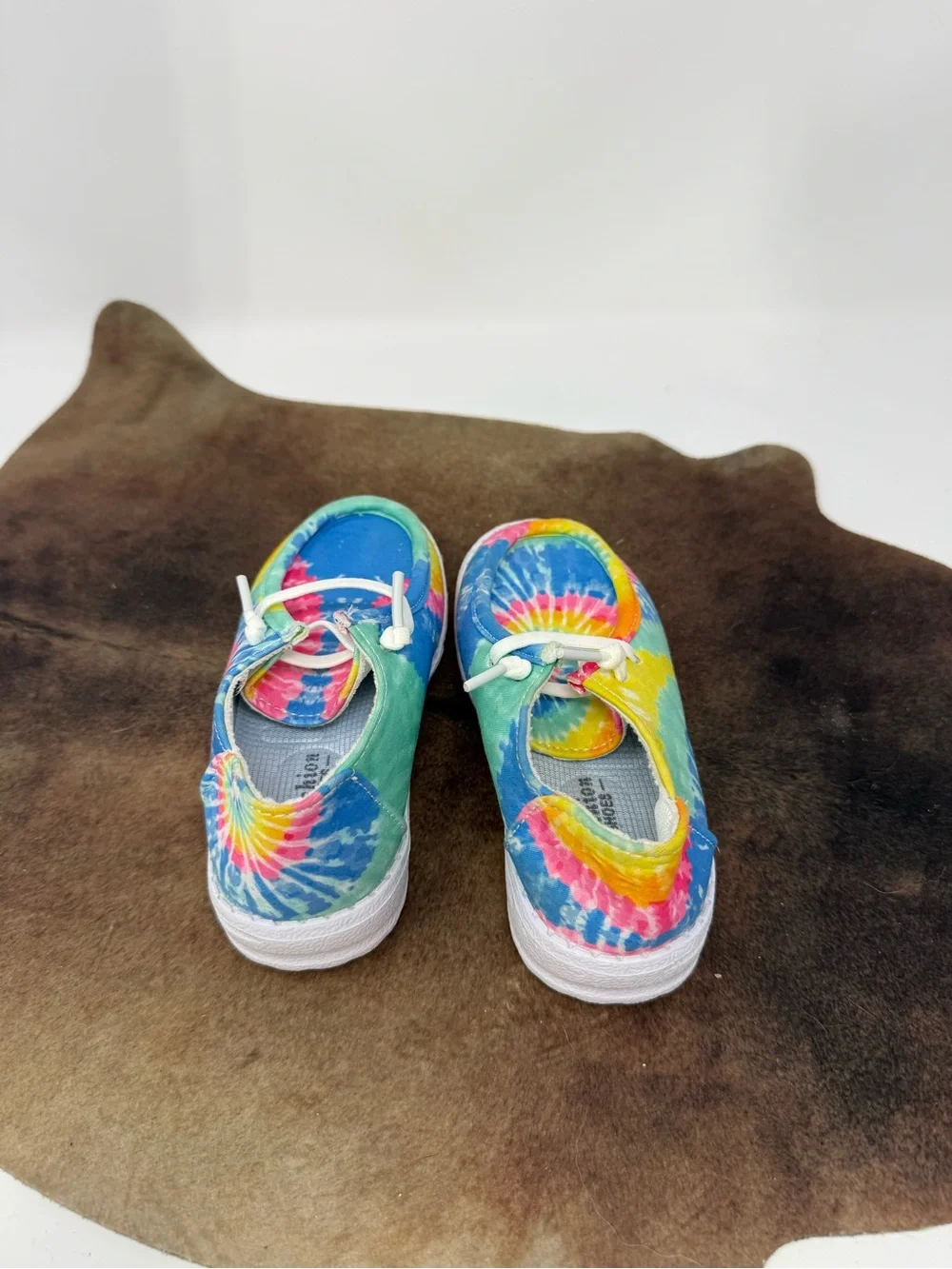 NWOT Kids Tie-Dye Slip-On Shoes - Multicolor Sz 26-9.5 (EBVZSF)